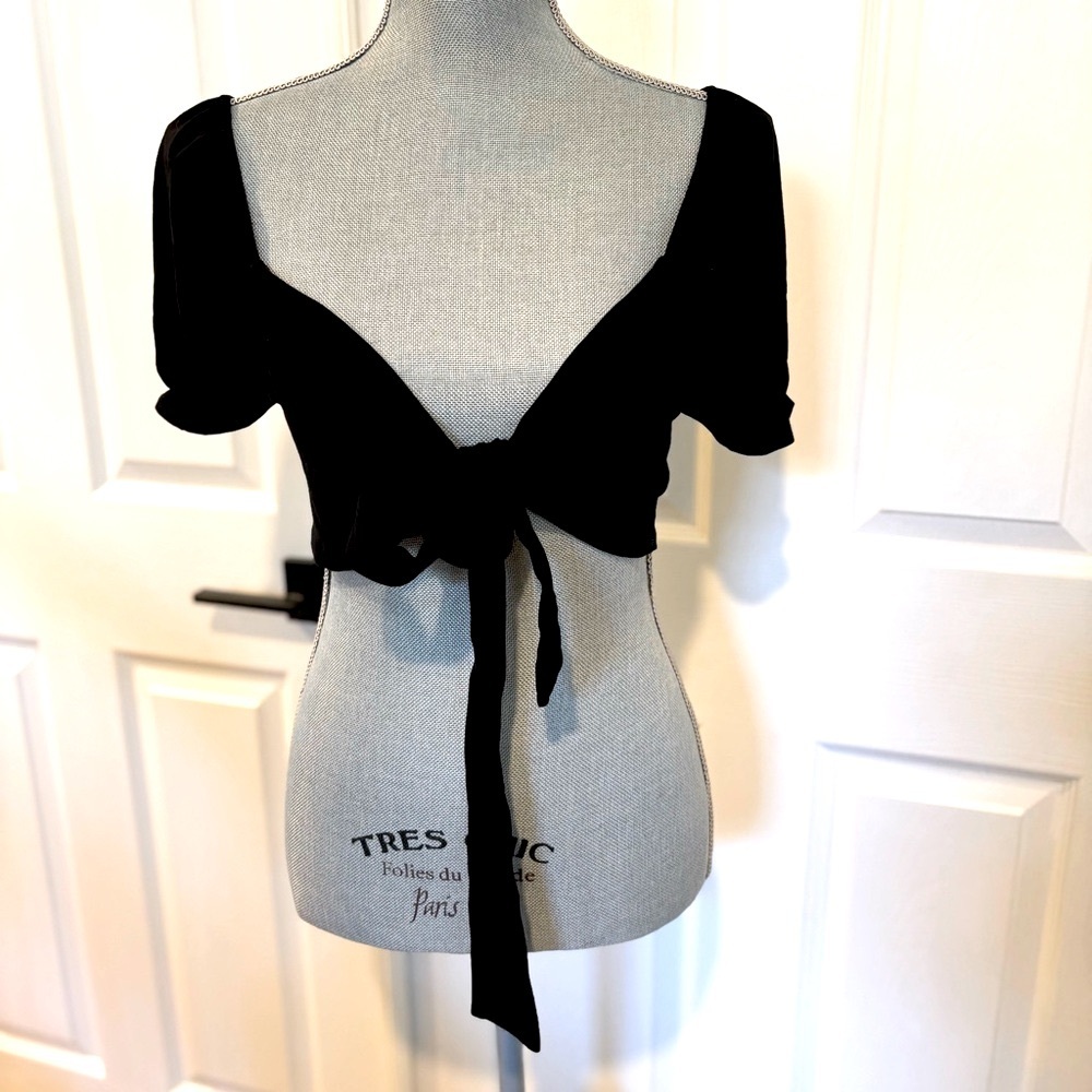 Luvalot Women’s Black Tie Front Top SIZE 2 Cropped Summer Festival Wear Boho - Picture 2 of 7